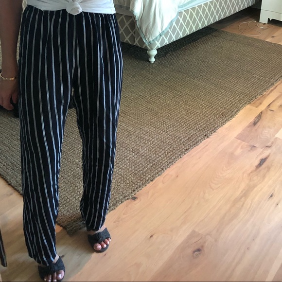Brandy Melville Frankie Stripe Pants - Picture 5 of 6